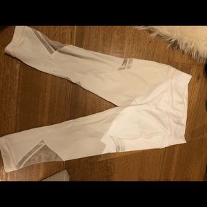 white lululemon leggings